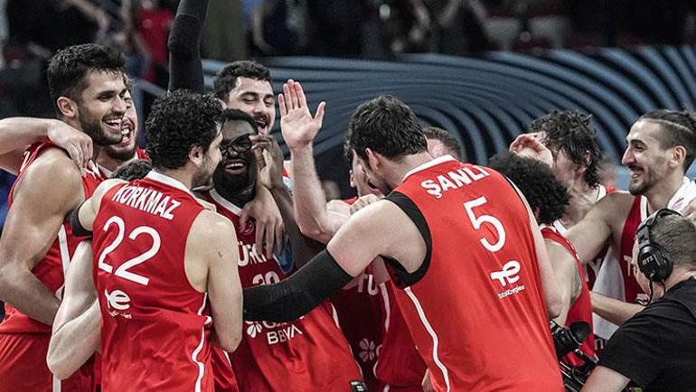 12 Dev Adam, Yunanistanı ezdi geçti | Usta isimden övgü dolu sözler geldi: Antetokoumpoyu sahadan sildi