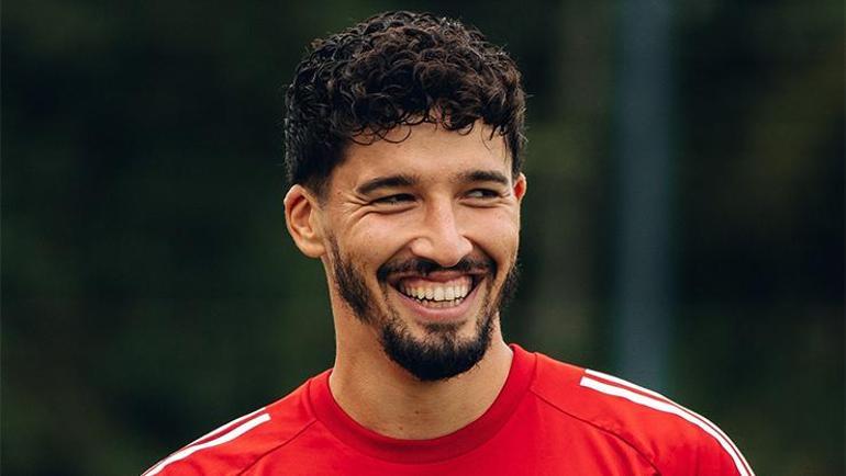 Manchester Uniteddan Altay Bayındır bombası Derbi öncesi Ruben Amorim resmen açıkladı