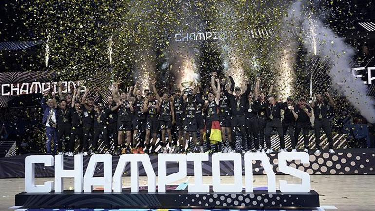 EuroBasket 2025 şampiyonu Almanya kupasını aldı, seremonide dikkat çeken şarkı
