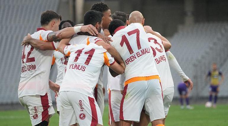 Galatasarayda Okan Buruktan yıldız futbolcuya kesik Frankfurt maçında yedeklerde