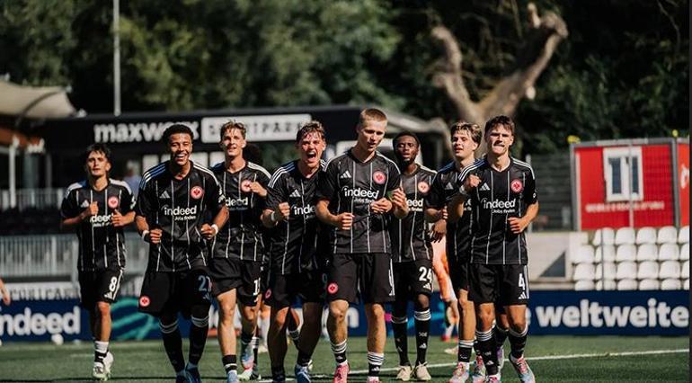 UEFA Gençlik Liginde Frankfurt Galatasaraya şans tanımadı