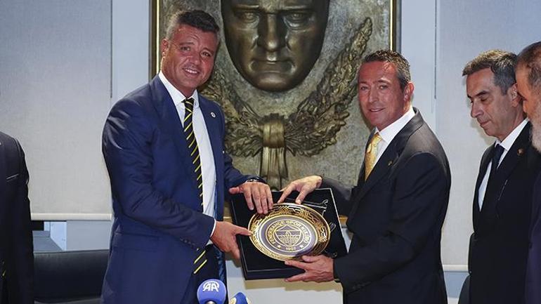 Ve Fenerbahçenin yeni Başkanı Sadettin Saran mazbatasını aldı Hep böyle olmasını istemiştim