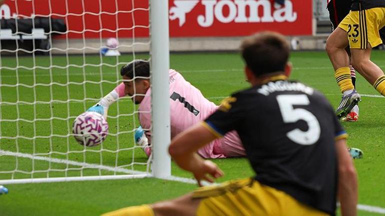 Altay Bayındırın çabası mağlubiyeti önleyemedi Brentford - Manchester United maçı sonucu: 3-1