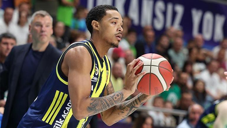 Fenerbahçe Beko Zalgiris maçında sakatlanan Brandon Bostonın son durumunu paylaştı