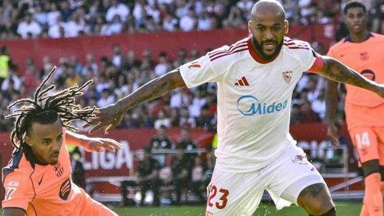 Barcelonaya İspanyada büyük şok Sevilla acımadı, tarihe farka koştu...