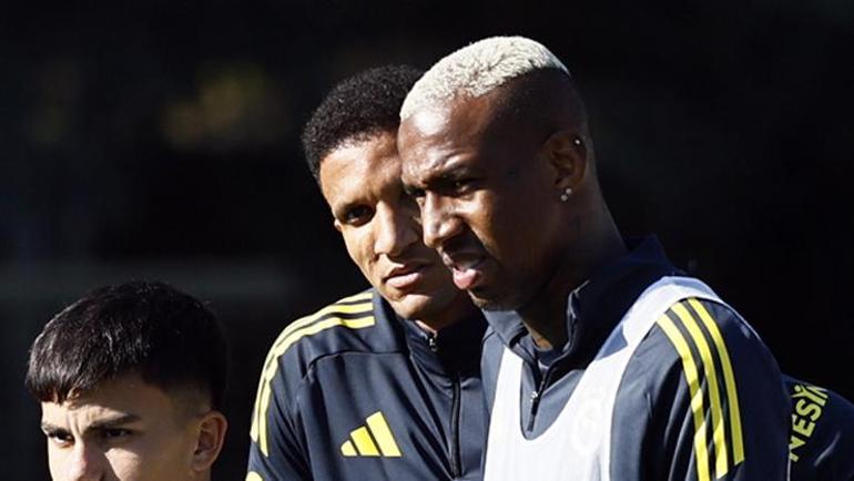 Fenerbahçeye büyük ümitlerle gelmişti Ara transferde yıldız futbolcu ayrılıyor
