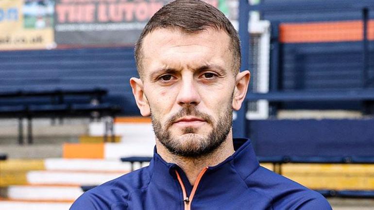Jack Wilshere teknik direktör oldu, ilk takımına imzayı attı