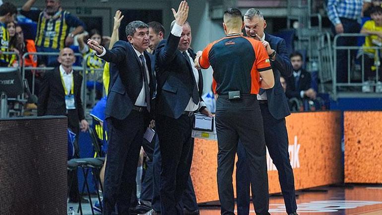 Sarunas Jasikevicius: Sorunu bir türlü çözemedik, taraftardan özür diliyorum