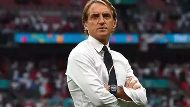 Galatasarayın eski hocası Mancini geri dönüyor Dev proje...