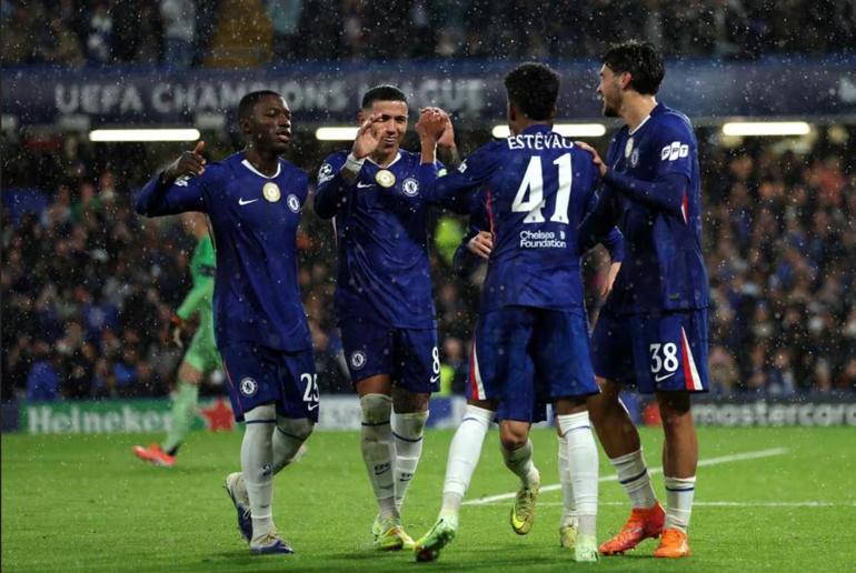 Galatasarayın Şampiyonlar Ligindeki rakibi Ajax hezimete uğradı