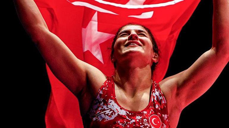 Milli güreşçi Nesrin Baş üçüncü kez dünya şampiyonu olarak altın madalya kazandı