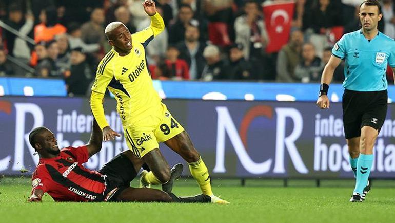 Gaziantep FK - Fenerbahçe maçında kırmızı kart kararı Direkt oyundan atıldı