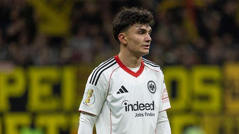 Frankfurtun yıldızı Can Uzundan kötü haber Maça devam edemedi