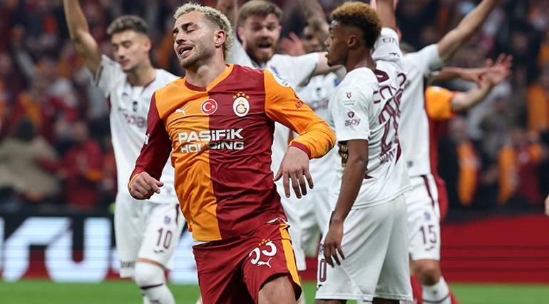 Galatasaray taraftarından Barış Alper Yılmaza protesto