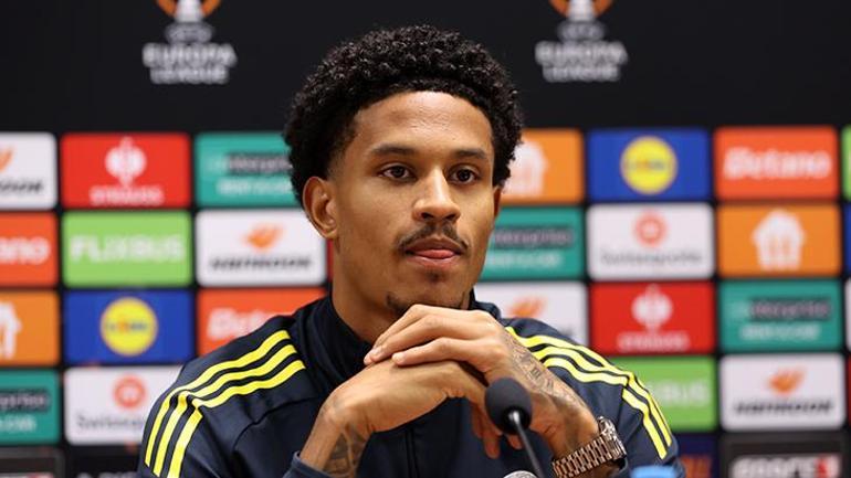 Jayden Oosterwoldeden gündem olan fotoğrafa açıklama: Tırmanmaya çalışıyordum