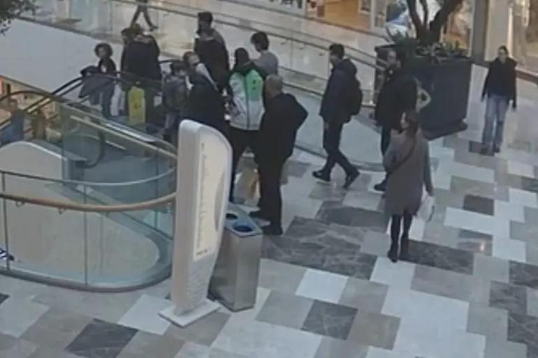 İstanbulun göbeğinde Süper Ligin eski yıldızına silah çektiler Açıklama geldi...