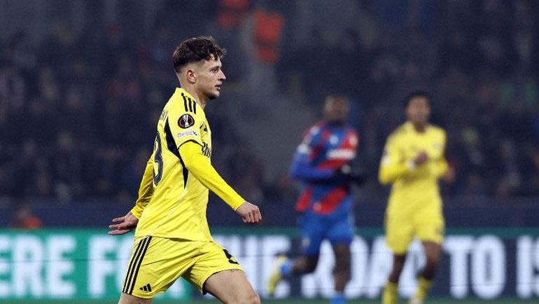 Fenerbahçede yıldız futbolcu ayrılıyor Yönetim kararını verdi, teklif bekliyor