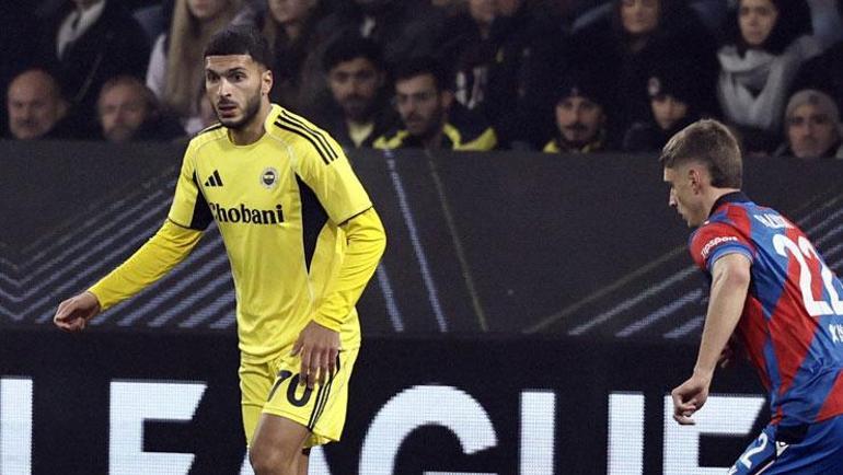 Fenerbahçede yıldız futbolcu ayrılıyor Yönetim kararını verdi, teklif bekliyor