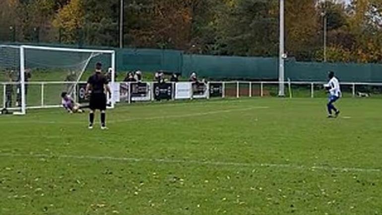 Papiss Cisse Pazar Liginde ortaya çıktı Fenerbahçenin eski golcüsü 40 yaşında gollere devam ediyor