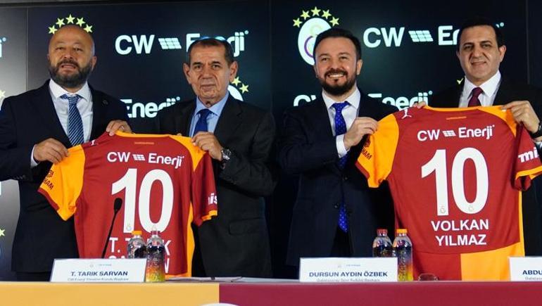 Bize haber yollayan oyuncular var Galatasaraydan transfer açıklaması: Abdullah Kavukcu bizzat duyurdu