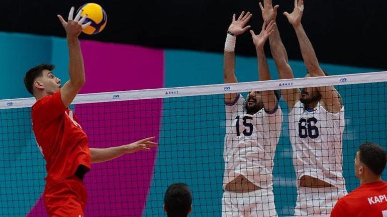 A Milli Erkek Voleybol Takımından 6. İslami Dayanışma Oyunları gümüş madalya