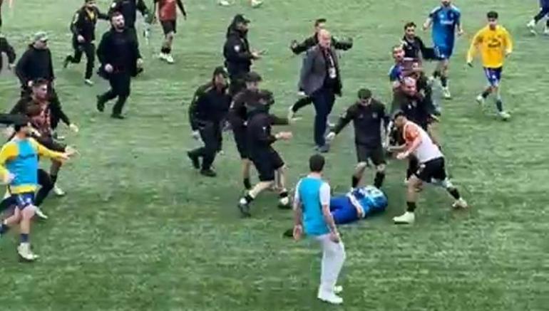 Futbol sahası ringe döndü Tam 24 kırmızı kart çıktı