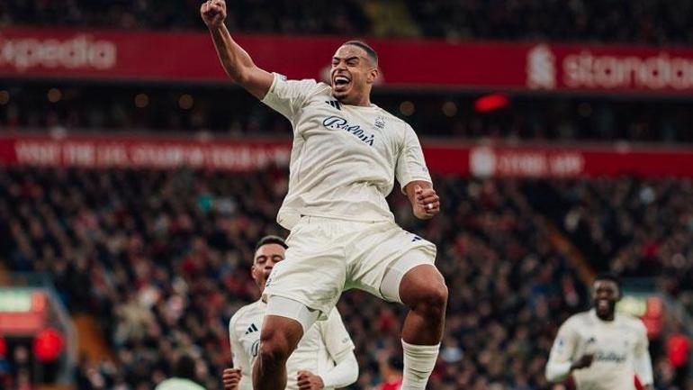 Liverpool tepetaklak Premier Ligde son 7 maçta 6. yenilgi geldi... Liverpool - Nottingham Forest maç sonucu 0-3