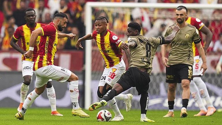 Hakem kararları damga vurdu İzmirde gol sesi çıkmadı Maç sonucu: Göztepe 0-0 Kocaelispor