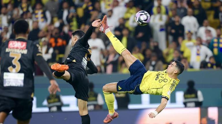 Cristiano Ronaldodan akıllara zarar gol: 40 yaşında harika röveşata...