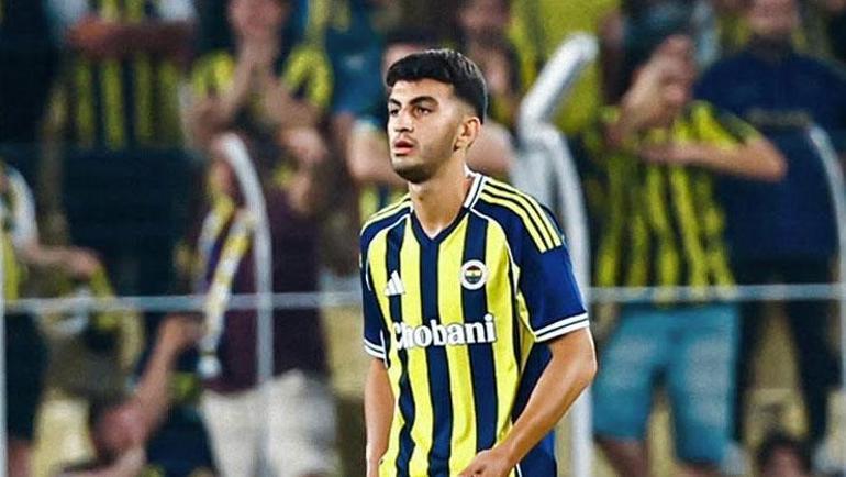 Fenerbahçede sakatlık Genç oyuncu maça devam edemedi