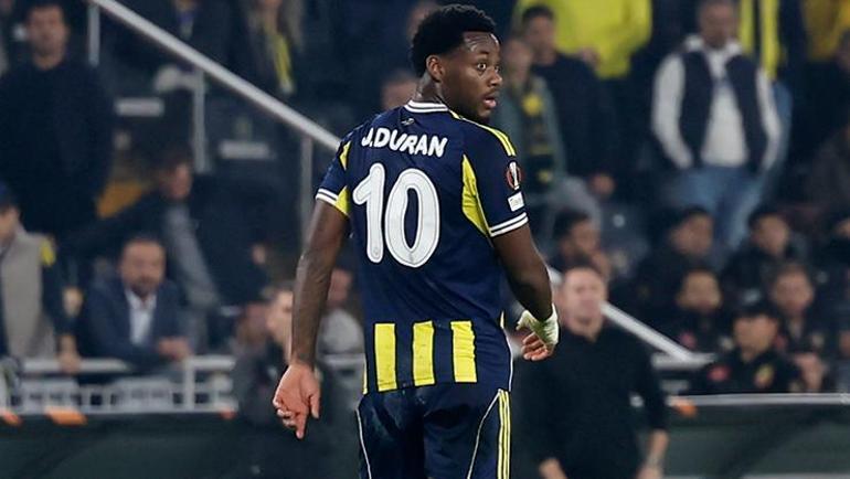 Fenerbahçede Jhon Duran kırmızı kart gördü Son dakikada oyun dışı kaldı