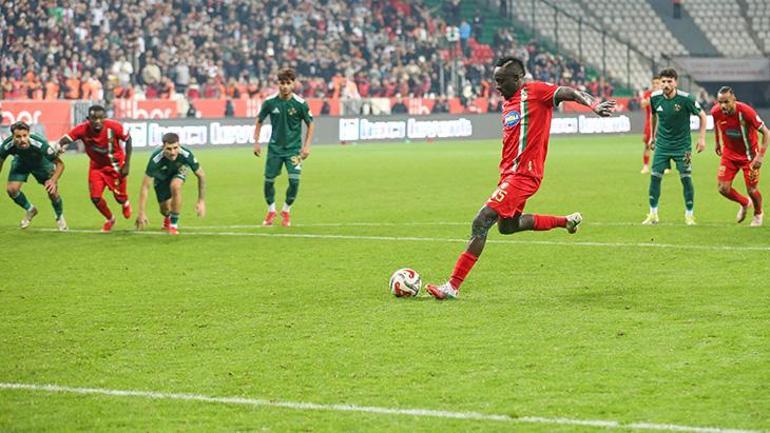 Mbaye Diagne Diyarbakıra 3 puanı getirdi... Amedspor - Esenler Erokspor maç sonucu 2-1