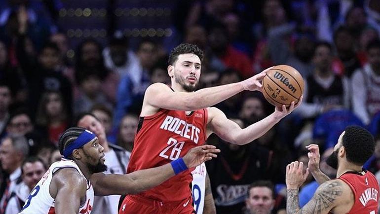 How Many Quarters Are in a Basketball Game NBA, NCAA, and FIBA Compared