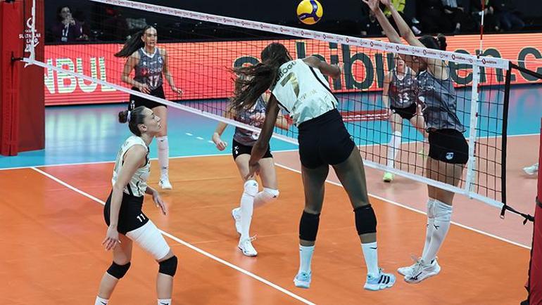 VakıfBank Sultanlar Liginde kazanmaya devam ediyor