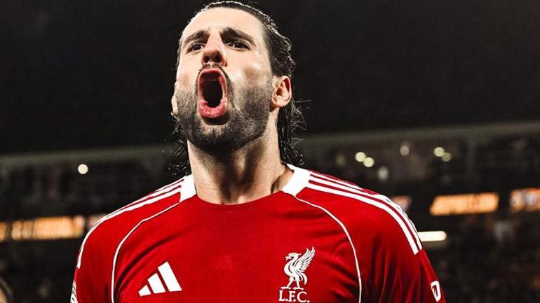 Liverpoola bir şok daha... Arne Slota 0-2 öne geçmek de yetmiyor Leeds United - Liverpool maç sonucu 3-3