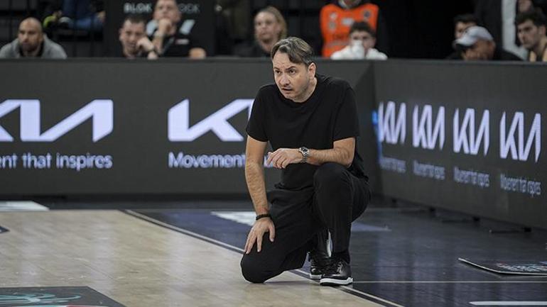 Anadolu Efes paramparça Ligde üst üste 4. yenilgi... Aliağa Petkim Spor - Anadolu Efes maç sonucu 92-96