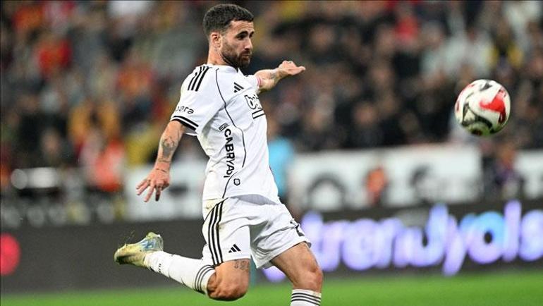 Geri dönüyor Beşiktaş’ta derbi öncesi Rafa Silva kararı