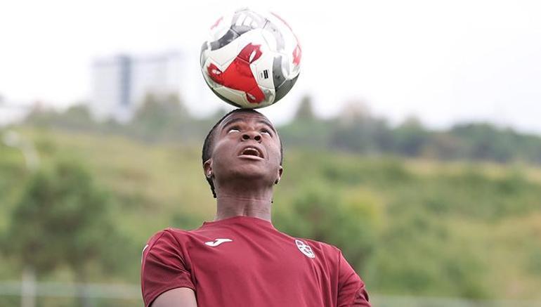 Trabzonsporun genç yıldızı Oulaiye Manchester Cityden transfer kancası Trabzonun kasası dolacak