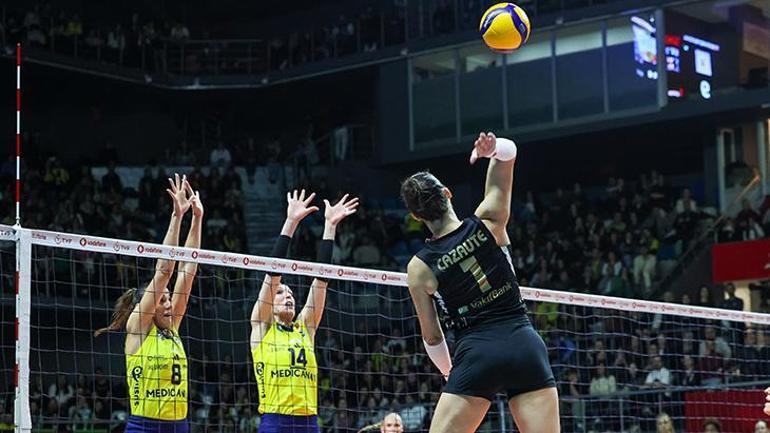 Dev derbide son gülen VakıfBank oldu Fenerbahçe Medicana - VakıfBank maç sonucu 2-3