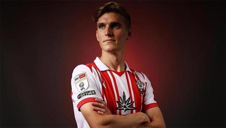 Galatasarayda Jelert için resmi açıklama Opsiyonu kullanılacak mı Saçmalıktan başka bir şey değil