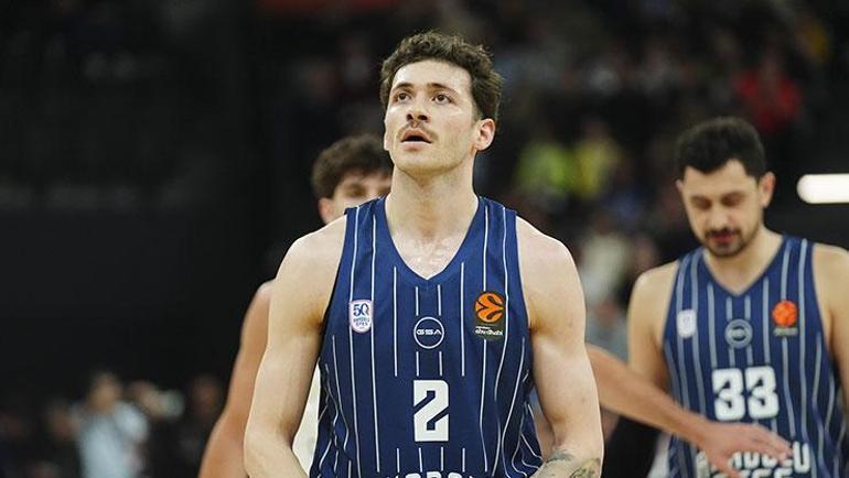 Anadolu Efes evinde istediğini bulamadı | Anadolu Efes - Dubai Basketbol maç sonucu: 76-80