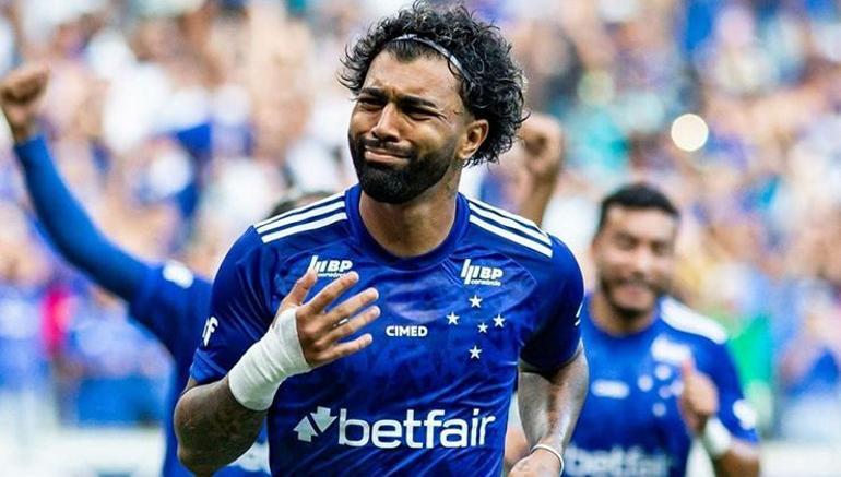 Beşiktaşa yeni golcü Abraham giderse gelecek