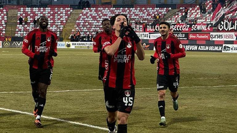 Vanspor FK yeni hocasıyla çok farklı... Vanspor FK - Hatayspor maç sonucu 4-0