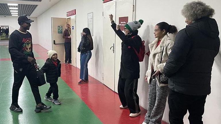 Carlos Valderrama Diyarbakırda maç izledi, damadı 2 golle yıldızlaştı... Amedspor - Iğdır FK maç sonucu 3-0