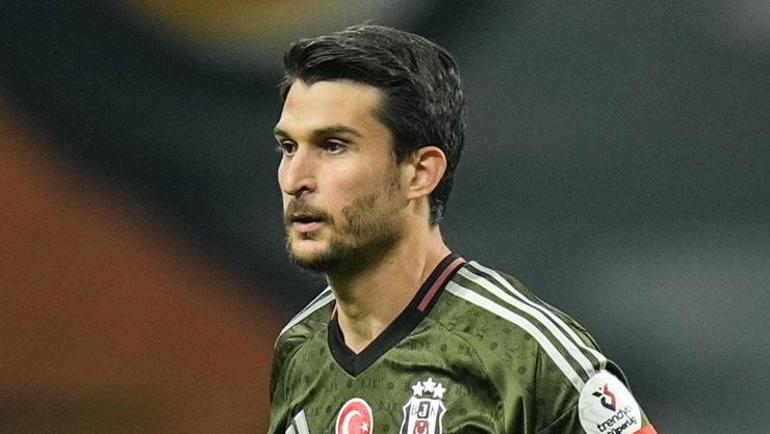 Necip Uysaldan emeklilik kararı