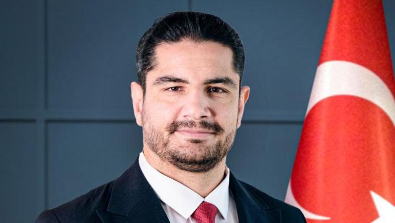 Spor camiası, Filistine destek olmak için Galata Köprüsünde düzenlenen eyleme katıldı