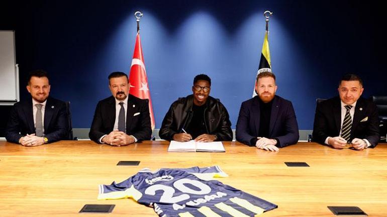 Anthony Musaba resmen Fenerbahçede 4.5 yıllık imzayı attı