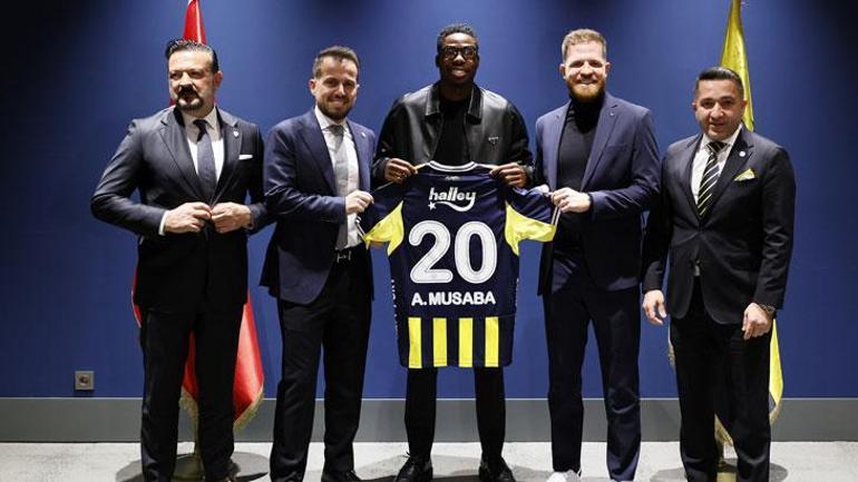 Anthony Musaba resmen Fenerbahçede 4.5 yıllık imzayı attı