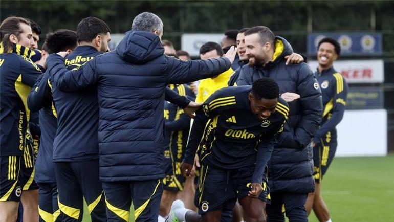 Fenerbahçenin yeni transferi Musabadan Ferdi Kadıoğlu itirafı: Yakından takip ettim | Meydan okudu: Mücadeleye hazırım