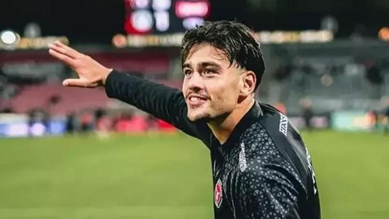 Trabzonspordan Aral Şimşir hamlesi Şartlar zorlanıyor